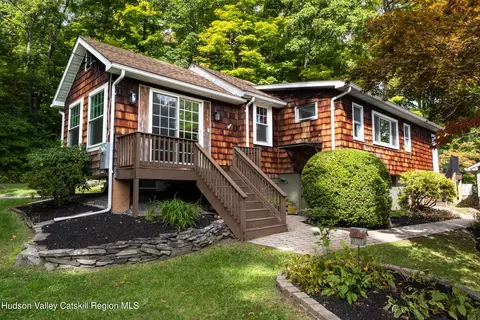 266 Swartekill Rd, Highland, NY 12528
