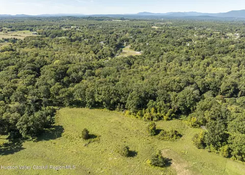 78 Fox Ln, Tivoli, NY 12583