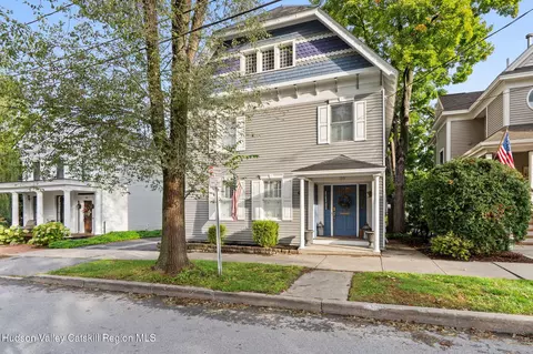 135 Grand Ave, Saratoga Springs, NY 12866