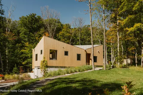 760 Ohayo Mountain Rd, Glenford, NY 12433