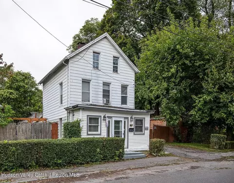 21 3rd Ave, Kingston, NY 12401
