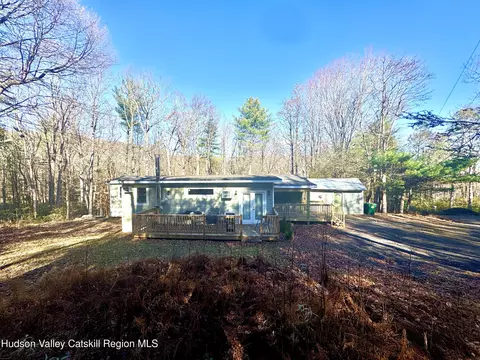 50 Harris Rd, Kerhonkson, NY 12446