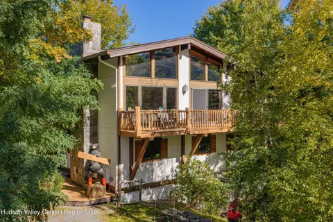 90 Club Rd, Windham, NY 12496
