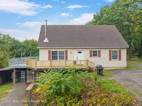 200 High Pine Meadows Rd, Middleburgh, NY 12122