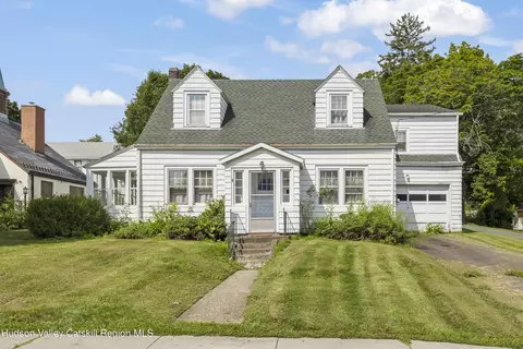 9 Church Ave, Germantown, NY 12526