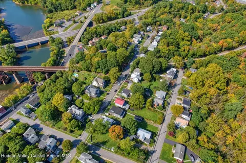 View/Area - 74 Summit Ave, Catskill, NY 12414 photo 2 of 2
