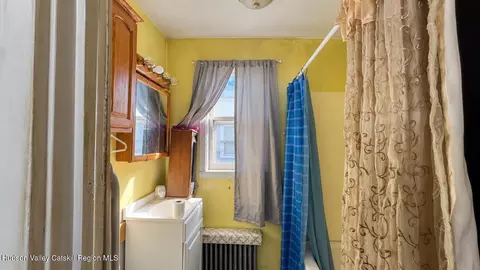 Bath - 74 Summit Ave, Catskill, NY 12414 photo 1 of 2