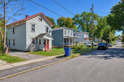 74 Summit Ave, Catskill, NY 12414