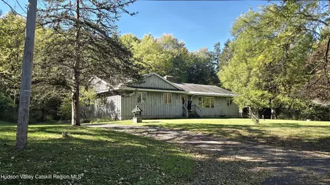 341 White Mills Rd, Valatie, NY 12184