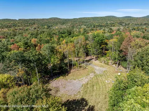 00 Avery Hand Ln, New Lebanon, NY 12125