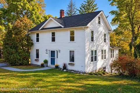 8874 Route 9w, Athens, NY 12015