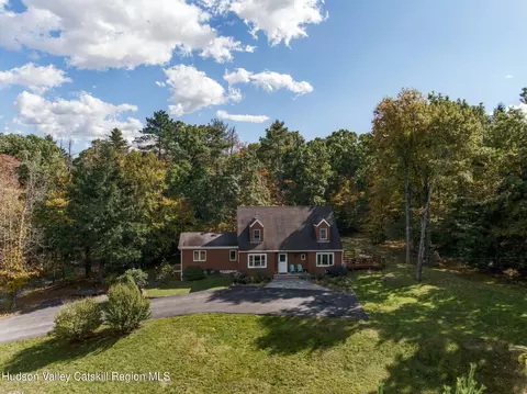 22 Mrs Franks Rd, Saugerties, NY 12477