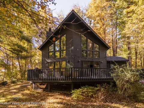 49 Cooper St, Accord, NY 12404