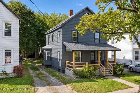 43 Pulver Ave, Ravena, NY 12143