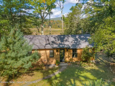 10 Honk Lake Rd, Napanoch, NY 12458