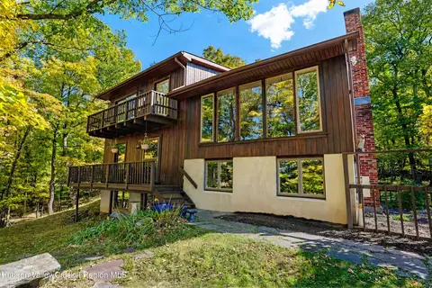 5 Laurel Ct, Saugerties, NY 12477