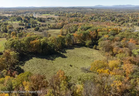 79 Fox Ln, Tivoli, NY 12583