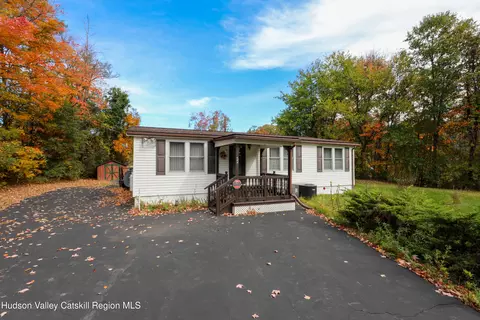 52 Belvedere Ln, Saugerties, NY 12477
