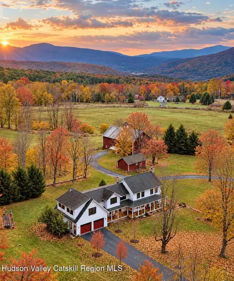618 W Settlement Rd, Ashland, NY 12407