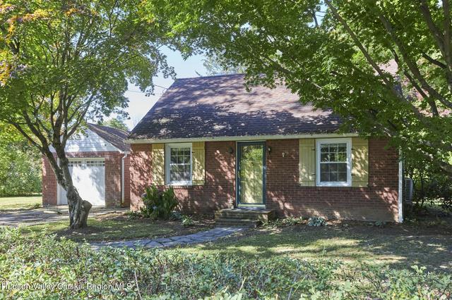 60 Mill St, Rhinebeck, NY 12572