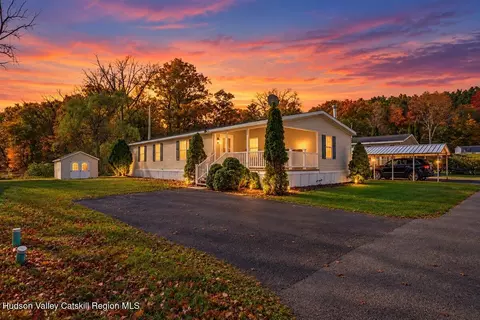 58 Billie B Rd, South Cairo, NY 12482