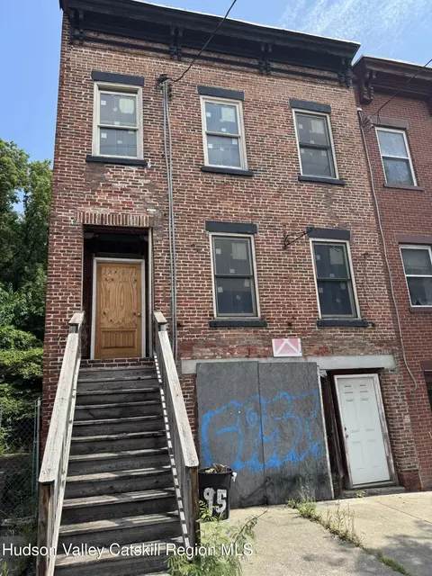 111 Clinton Ave, Albany, NY 12210