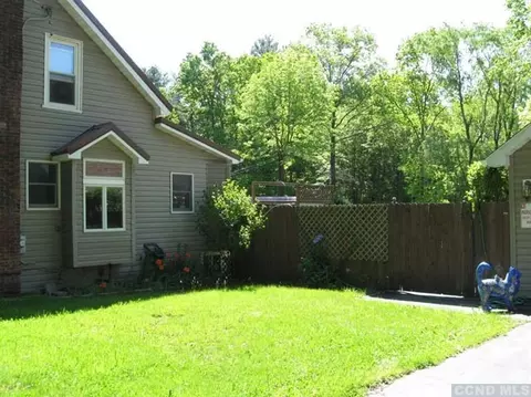 88 Bross St, Cairo, NY 12413 photo 2