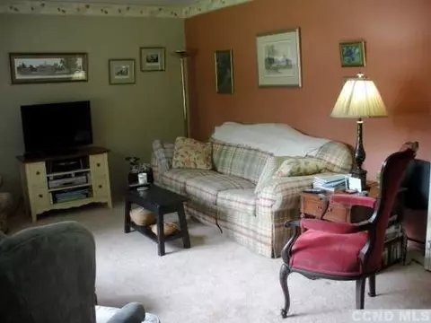10 Robin Rd, Kinderhook, NY 12106 photo 3