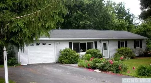 10 Robin Rd, Kinderhook, NY 12106 photo 1