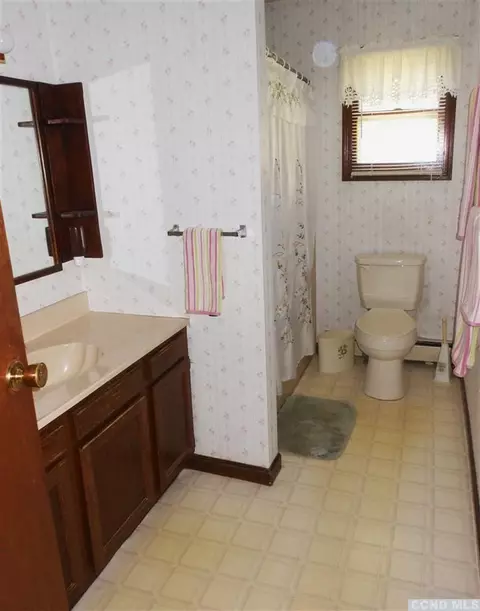69 Whitney Dr, Valatie, NY 12184 photo 7
