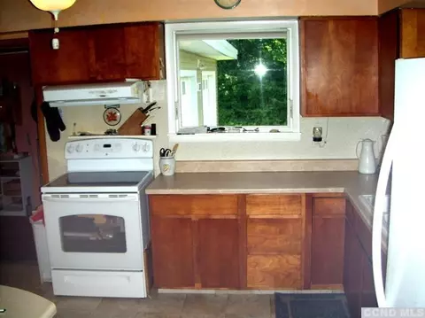 331 Maple Ave, Bethlehem, NY 12158 photo 6