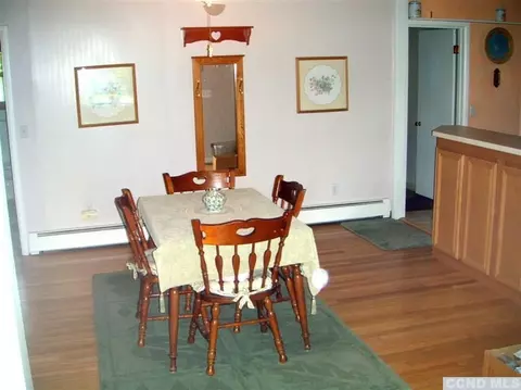 331 Maple Ave, Bethlehem, NY 12158 photo 10