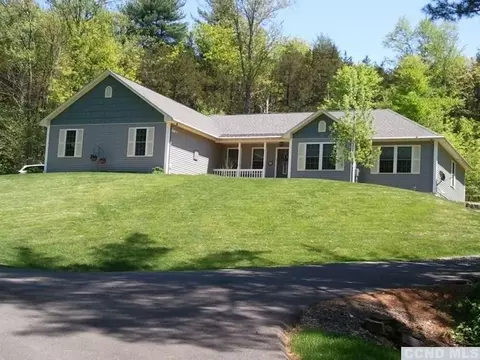 39 Rabbit Ln, Kinderhook, NY 12106 photo 1