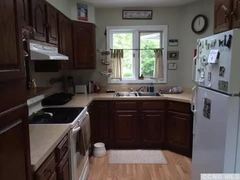 60 Whitney Dr, Valatie, NY 12184 photo 2