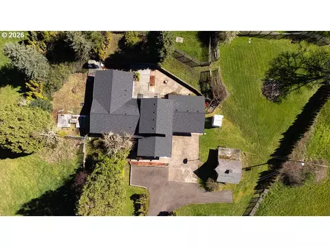 View/Area - 85183 Chezem Rd, Eugene, OR 97405 photo 4 of 5