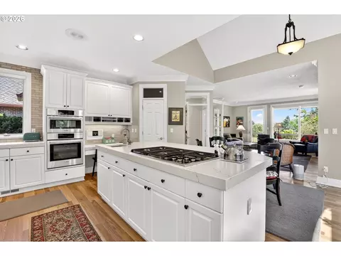 Kitchen - 4160 SE Augusta Loop, Gresham, OR 97080 photo 5 of 6