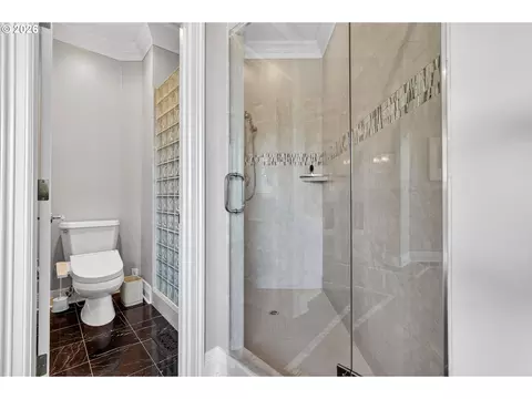 Bath - 4160 SE Augusta Loop, Gresham, OR 97080 photo 3 of 5