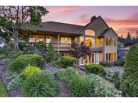 Exterior - 4160 SE Augusta Loop, Gresham, OR 97080 photo 7 of 8