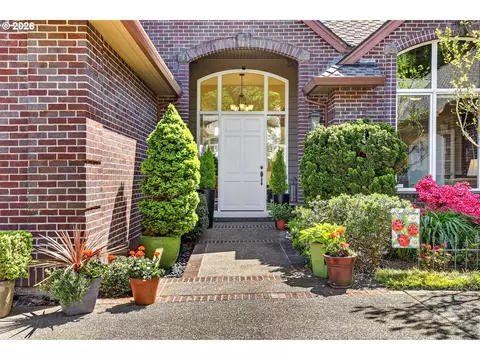 Entry Way - 4160 SE Augusta Loop, Gresham, OR 97080 photo 5 of 5