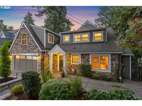 455 Furnace St, Lake Oswego, OR 97034