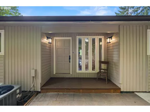 25700 NE Rogol Dr, Hillsboro, OR 97123