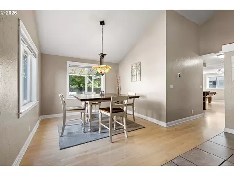 Dining - 5268 Sugarpine Cir, Eugene, OR 97402 photo 1 of 1