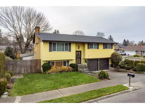 2200 NE Liberty Ave, Gresham, OR 97030