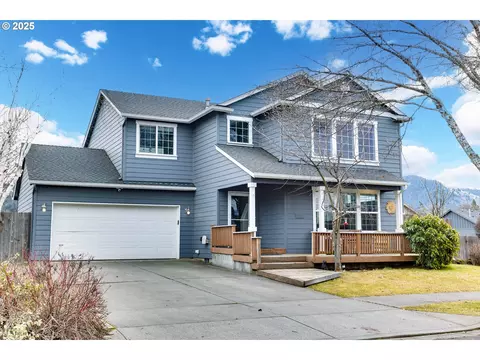 1763 4th St, Hood River, OR 97031