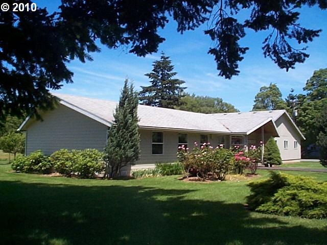 627 NE Forest Ln, Cascade Locks, OR 97014 photo 1