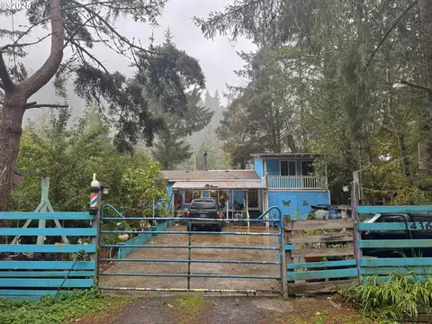 1436 S Fun River Pl, Lincoln City, OR 97367