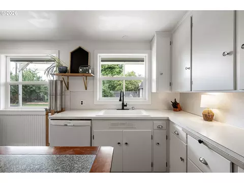 Kitchen - 765 Louis St, Eugene, OR 97402 photo 2 of 6