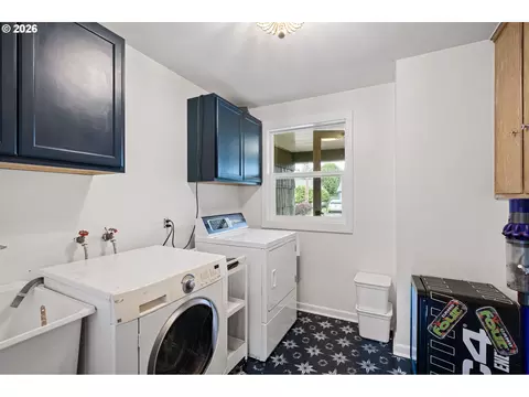 Other - 765 Louis St, Eugene, OR 97402 photo 5 of 9