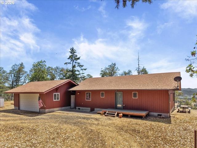 345 Zeigler Ct, Roseburg, OR 97471