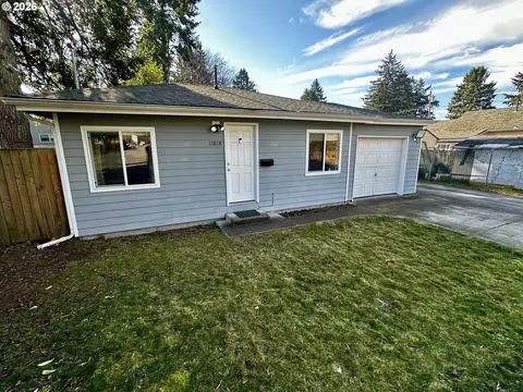 11818 NE Holladay St, Portland, OR 97220